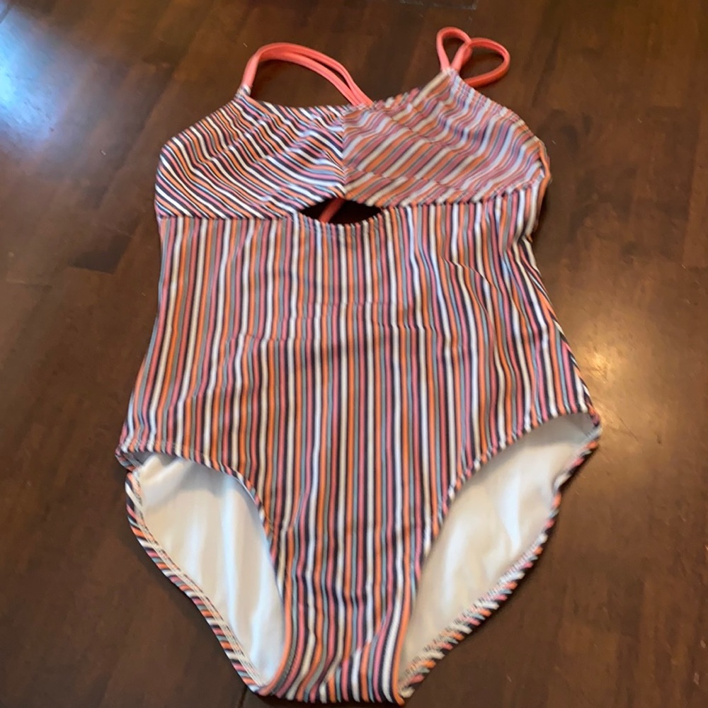 Art class girls’ one piece bathing suit